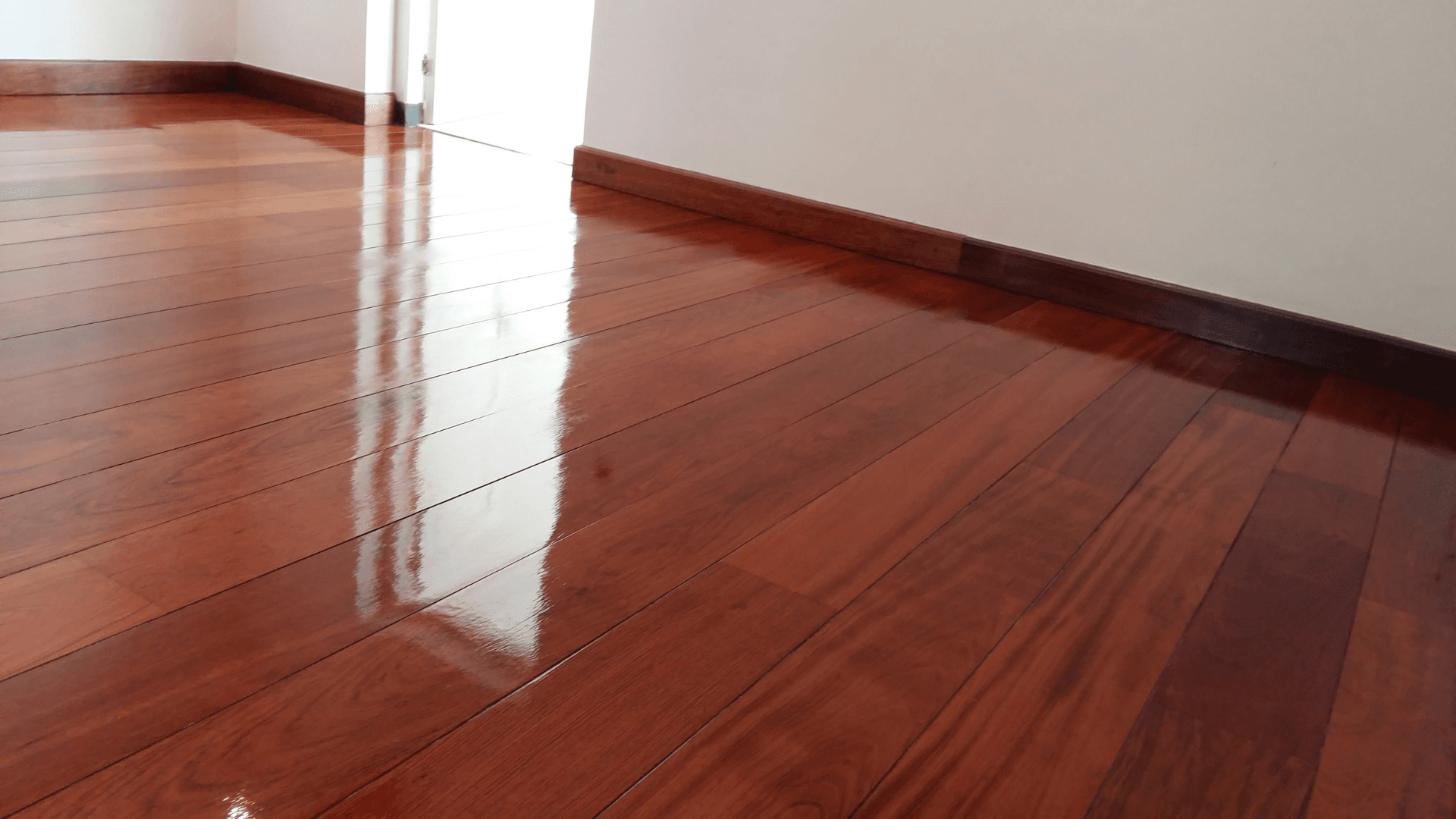 2 Lavorazioni in resina - pavimenti in resina - pareti in resina